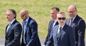 "Dokument niesymetryczny". BBN ma wątpliwości co do umowy obronnej z Niemcami