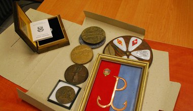 Dokumenty i archiwalne fotografie gen. Nieczui-Ostrowskiego w Muzeum AK