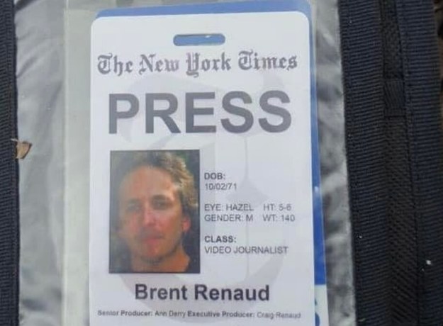 Dokumenty zabitego przez Rosjan amerykańskiego dziennikarza Brenta Renaud / Ukraineincrisis /PAP