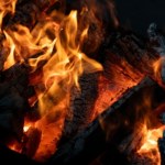 Dolali benzyny do ogniska, teraz walczą o życie! Dramatyczny wypadek