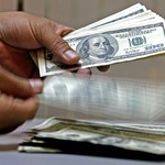 Dolar coraz słabszy. To nie tyko incydent. Jest źle i końca nie widać 