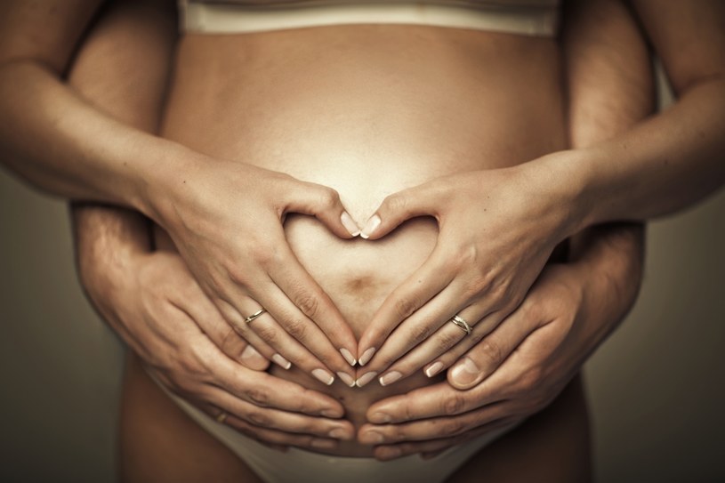 Dolegliwości w III trymestrze ciąży można złagodzić. /123RF/PICSEL