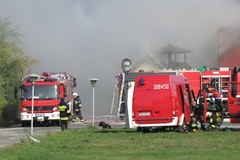 Dolny Śląsk: Płonie hala, w której produkowane są zapalniczki