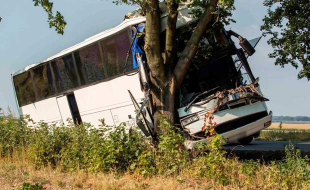 Dolny Śląsk: Wypadek autobusu. 1 osoba nie żyje, 13 rannych