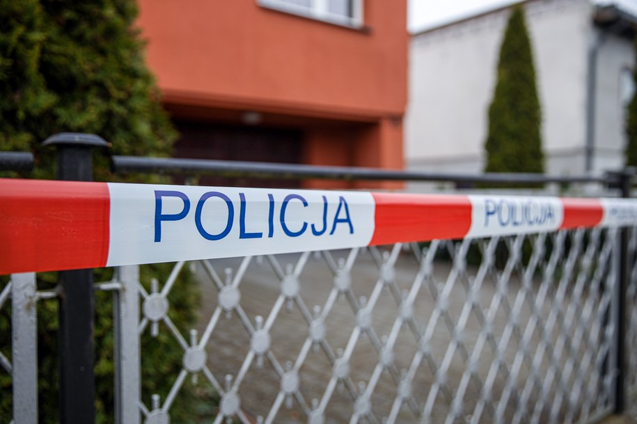 Dom jednorodzinny przy ul. Podgórnej w Chodzieży, w którym w poniedziałek 24 kwietnia policja ujawniła pięć ciał /	Jakub Kaczmarczyk   /PAP