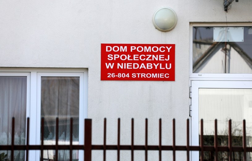 Dom pomocy społecznej w Niedabylu /Jakub Kamiński   /East News