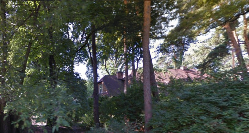 Dom w Konstancinie, w którym urodził się Karol Strasburger. /Google Maps/Google /materiał zewnętrzny