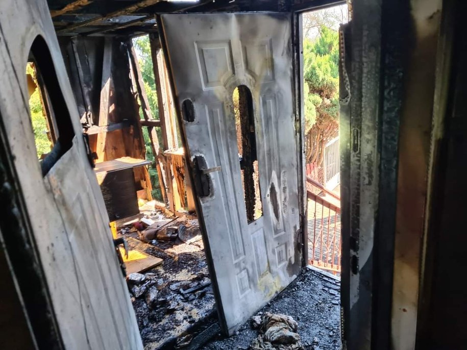 Dom, w którym doszło do pożaru /Policja Mazowiecka  /Policja