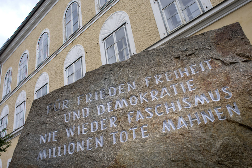 Dom, w którym urodził się Adolf Hitler /JOE KLAMAR /AFP