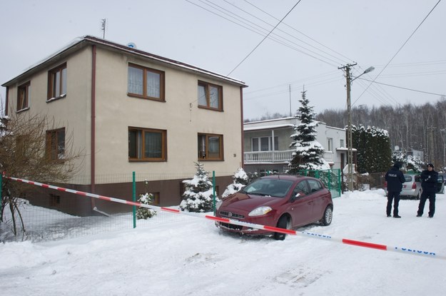 Dom, w którym znaleziono ciała kobiety i jej dziecka /Grzegorz Michałowski /PAP