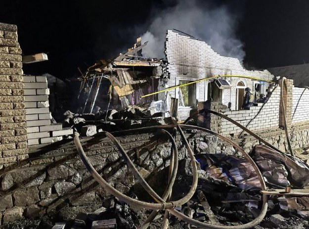 Dom w Zaporożu zniszczony przez rosyjską rakietę (fot. Telegram/t.me/kurtievofficial /9972) /
