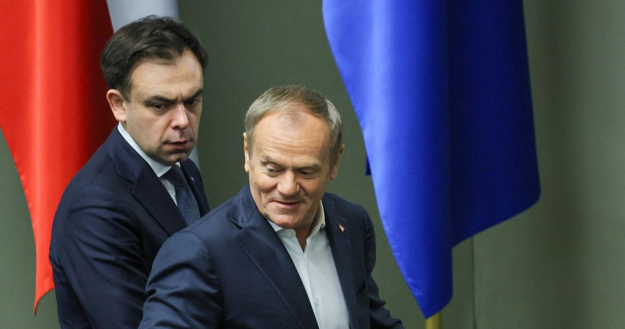 Domański, Tusk i analitycy o sprzedaży detalicznej: Gospodarka przyśpiesza /Wojciech Olkuśnik /Reporter