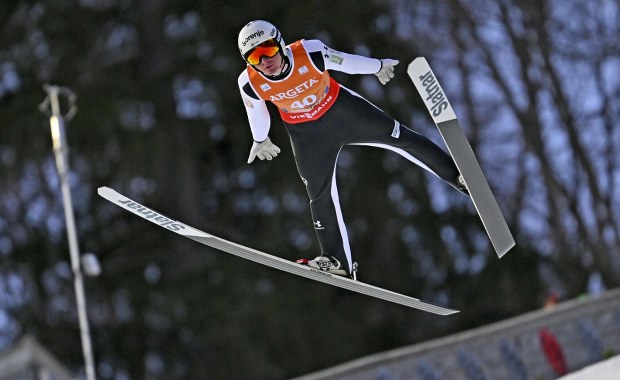 Domen Prevc liderem na półmetku MŚ. Piotr Żyła najlepszym z Polaków
