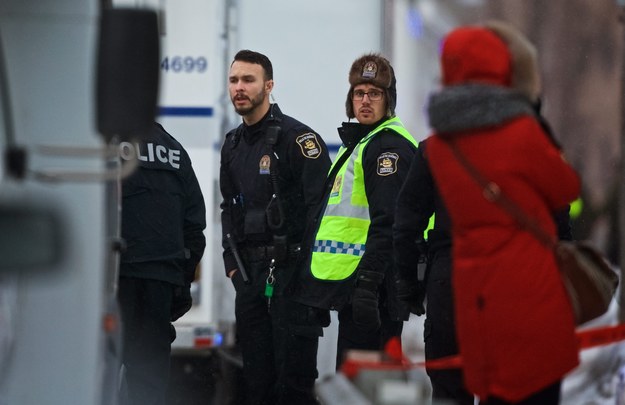 Domniemany zamachowiec z Quebecu oskarżony o sześciokrotne zabójstwo /ANDRE PICHETTE /PAP/EPA