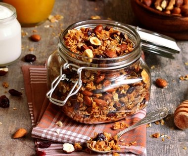 Domowa granola. Zacznij dzień od zdrowego śniadania