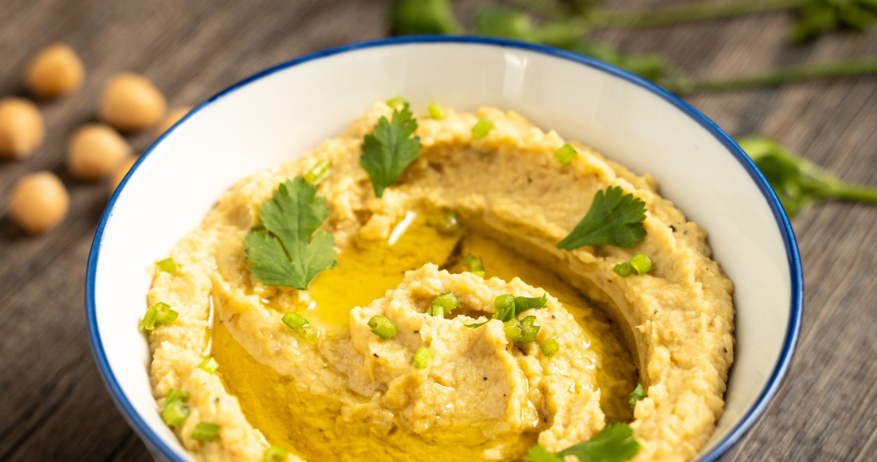 Domowa pasta z ciecierzycy ma sporo białka i błonnika / amantedeluz /123RF/PICSEL
