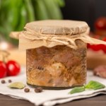 Domowa wędlina ze słoika. Zdrowsza i tańsza niż ze sklepu 