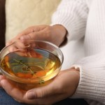 Domowa, ziołowa apteczka i leki z apteki. Czy można stosować je razem?