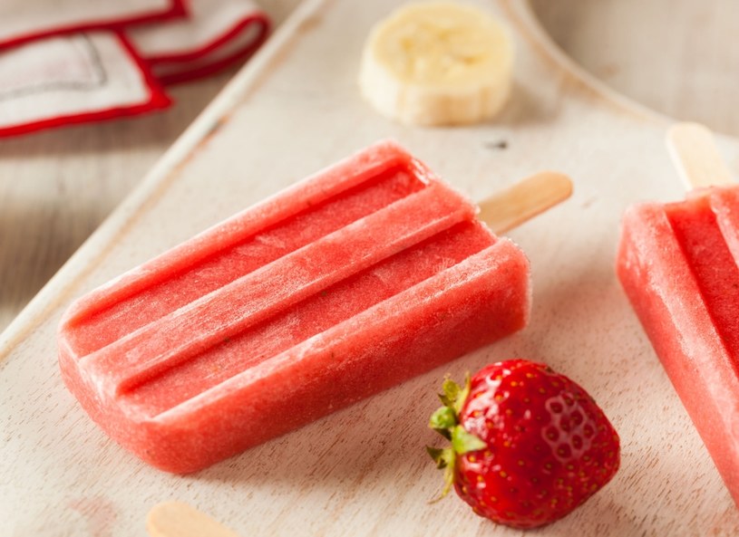 Domowe lody owocowe. Latem nic nie orzeźwia lepiej /123RF/PICSEL