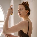 Domowe wcierki do włosów to naturalny sposób na mocne i szybciej rosnące włosy. Wypróbuj te przepisy