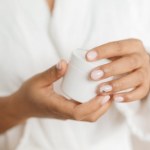 Domowy krem z witaminą E wygładza skórę jak retinol. Efekt po pierwszej nocy