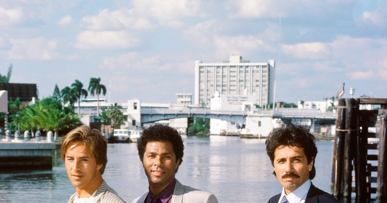 Don Johnson, Philip Michael Thomas i Edward James Olmos w serialu "Policjanci z Miami" /NBC / Contributor /Getty Images