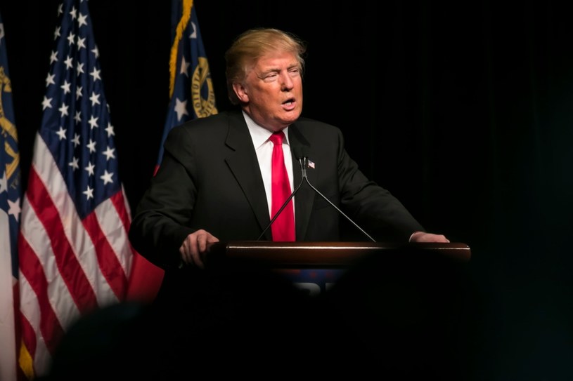 Donald Trump doprowadzi do zbadowania aplikacji TikTok /123RF/PICSEL