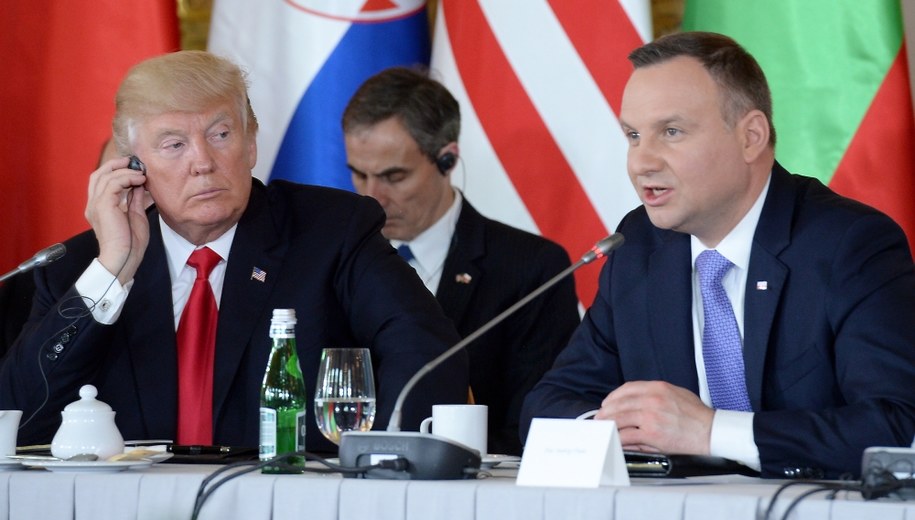 Donald Trump i Andrzej Duda podczas sesji transatlantyckiej /Jacek Turczyk /PAP