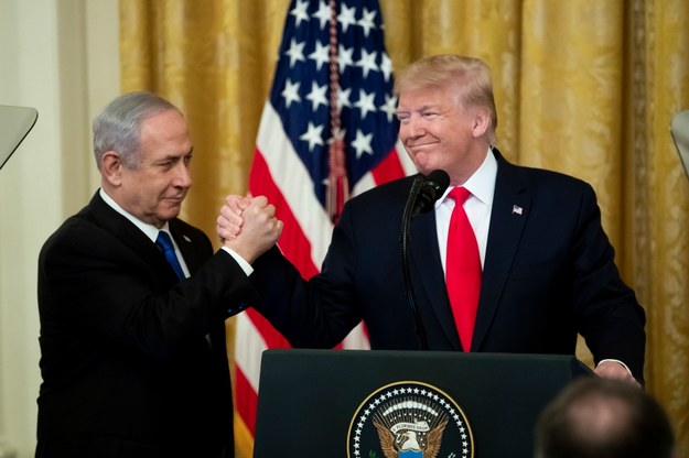 Donald Trump i Benjamin Netanjahu /MICHAEL REYNOLDS    /PAP/EPA