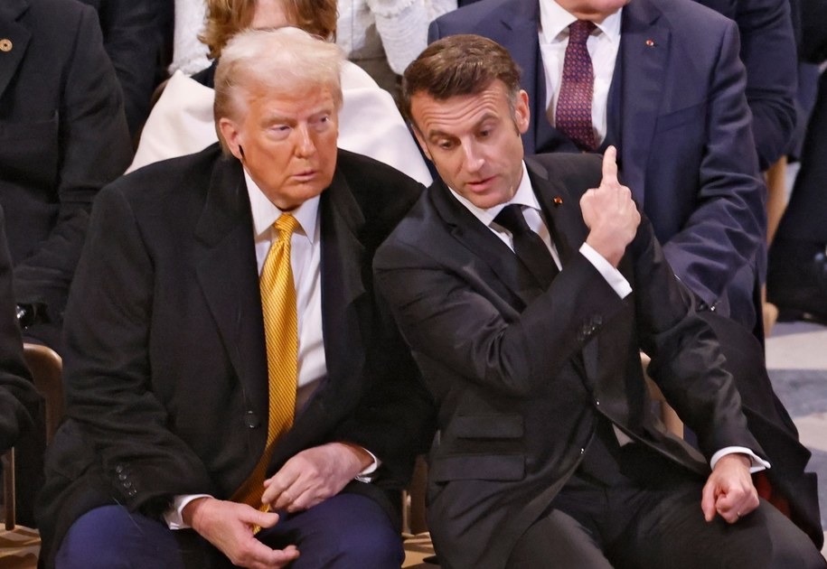 Donald Trump i Emmanuel Macron podczas uroczystości w katedrze Notre Dame /LUDOVIC MARIN /PAP/EPA