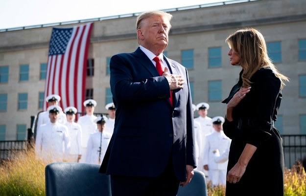 Donald Trump i jego żona Melania w czasie uroczystości /KEVIN DIETSCH / POOL /PAP/EPA