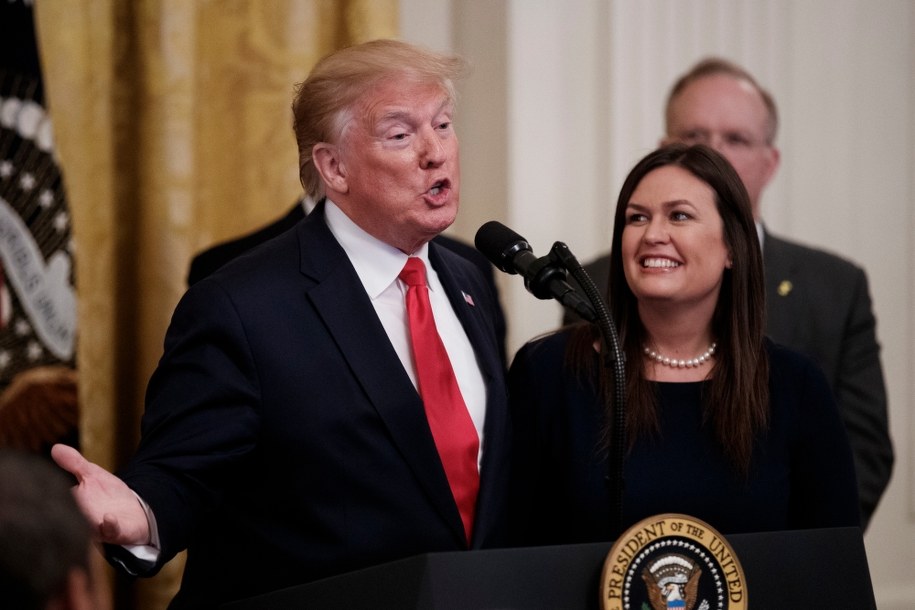Donald Trump i Sarah Sanders /SHAWN THEW    /PAP/EPA