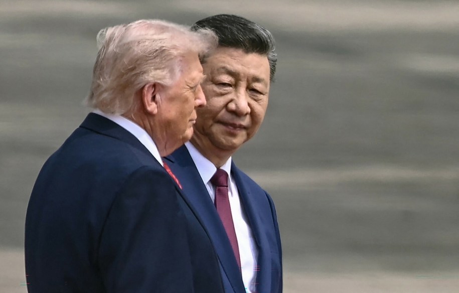 Donald Trump i Xi Jinping /BRENDAN SMIALOWSKI/AFP /East News