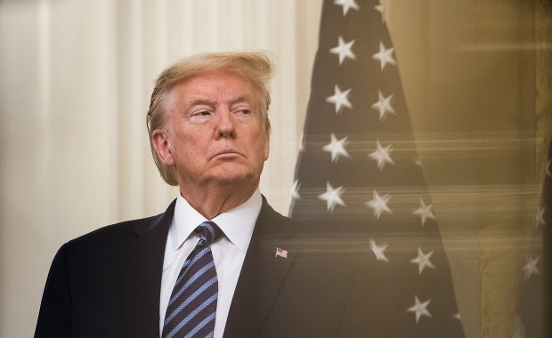 Donald Trump jest "przekonany", że SARS-CoV-2 pochodzi z laboratorium w chińskim Wuhanie. Mówi, że widział dowody