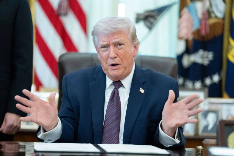 Donald Trump miał zagrozić zabraniem dostaw broni dla Ukrainy /Pool/ABACA/Abaca/East News /East News