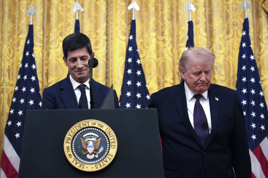 Donald Trump mianował nowego szefa Rezerwy Federalnej USA. Został nim Kevin Warsh /PAP/EPA/YURI GRIPAS / POOL /PAP/EPA