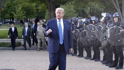 Donald Trump: Mobilizuję wszystkie możliwe federalne siły cywilne i wojskowe