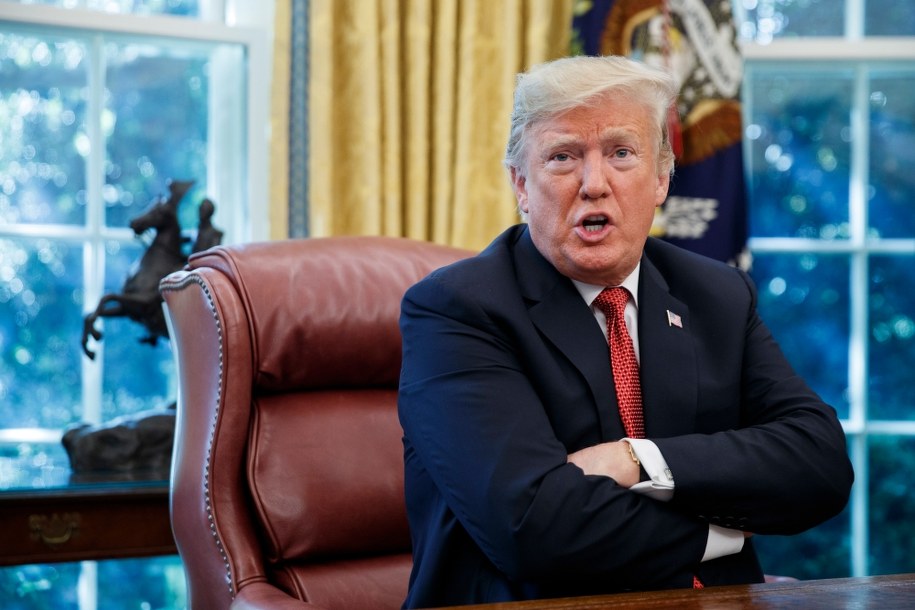 Donald Trump może być niezadowolony z tego, co pokaże raport /SHAWN THEW    /PAP/EPA