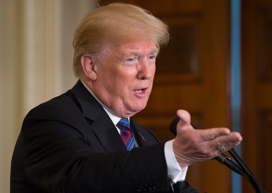 Donald Trump nie jest już podejrzanym w śledztwie zespołu Muellera /CHRIS KLEPONIS / POOL /PAP/EPA