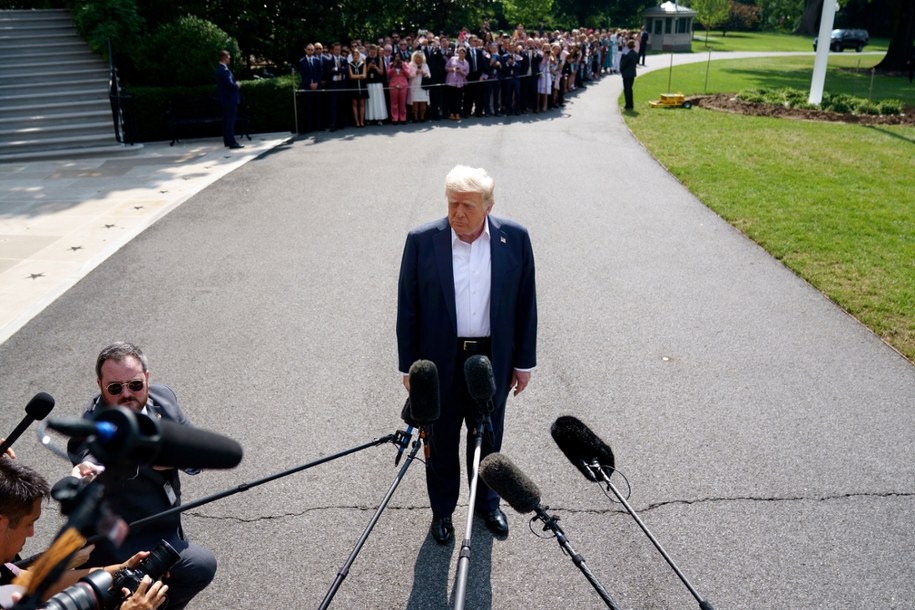 Donald Trump ogłasza cła na UE /WILL OLIVER  /PAP/EPA