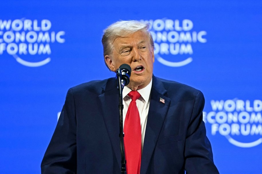 Donald Trump przemówił w Davos /FABRICE COFFRINI/AFP/East News /East News