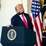 Donald Trump się ugiął i podpisał rozporządzenie