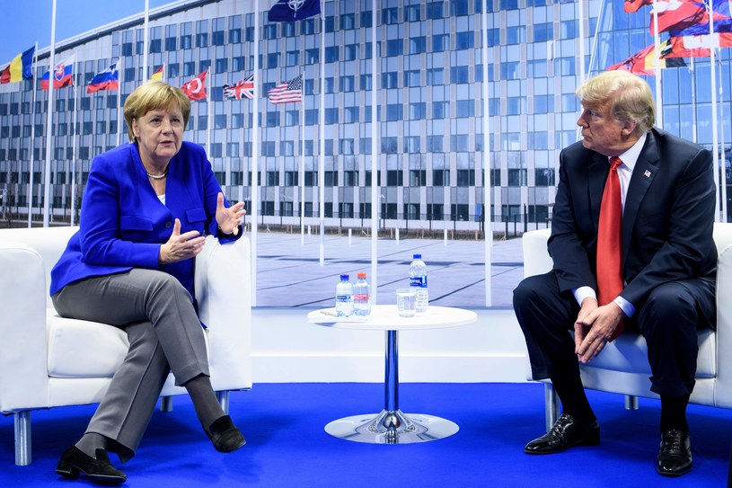 Donald Trump spotkał się w kuluarach szczytu NATO z kanclerz Niemiec Angelą Merkel /Brendan Smialowski /AFP