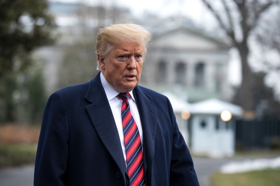 Donald Trump stwierdził, że doniesienia portalu Buzzfeed to "hańba dla dziennikarstwa" /JIM LO SCALZO /PAP