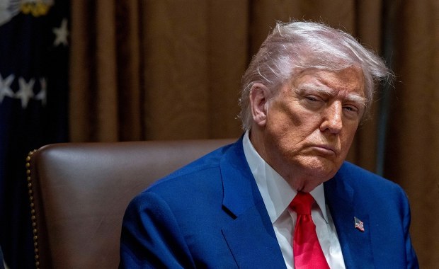 Donald Trump trafił do szpitala. Zbada go kilku specjalistów 