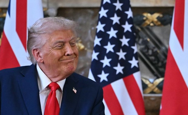 Donald Trump triumfuje. Biały Dom ogłasza "zwycięstwo USA"