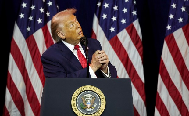 Donald Trump ujawnił strzeżone dane rynku pracy przed oficjalną publikacją