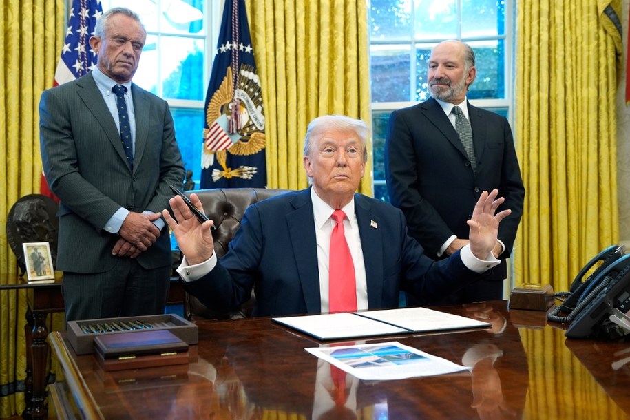 Donald Trump w Gabinecie Owalnym /YURI GRIPAS / POOL /PAP/EPA