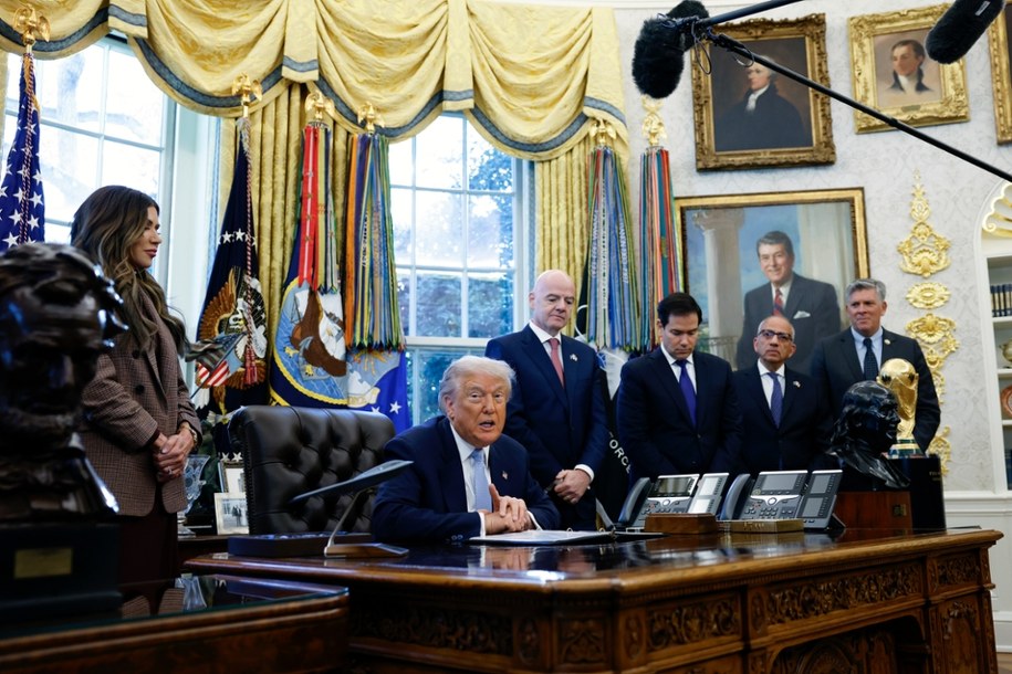 Donald Trump w trakcie spotkania z Giannim Infantino /WILL OLIVER / POOL /PAP/EPA