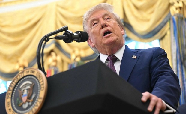 Donald Trump wreszcie pojawił się publicznie i stanowczo uciął plotki